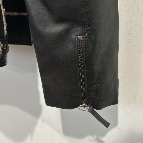 Scully XL hooded leather bomber jacket with lamb lining. Never worn. - Picture 4 of 6